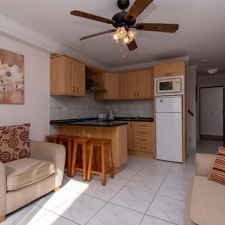 Los Diamantes 2 Bed * Los Cristianos (Tenerife)