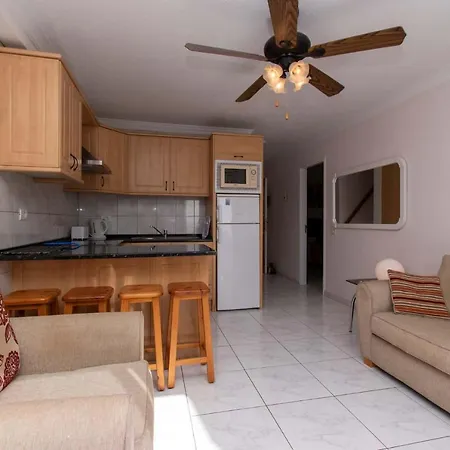 Los Diamantes 2 Bed Los Cristianos (Tenerife)