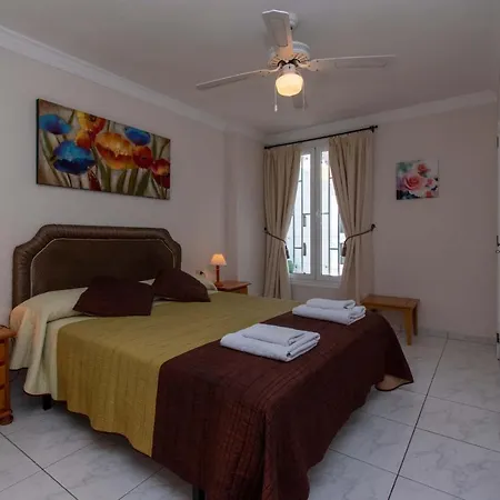 Los Diamantes 2 Bed *